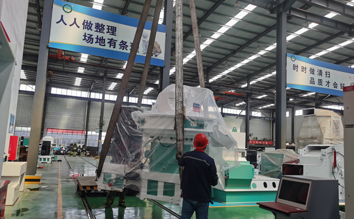 4臺860木屑制粒機發(fā)貨中.jpg 4臺860木屑制粒機發(fā)貨中.jpg